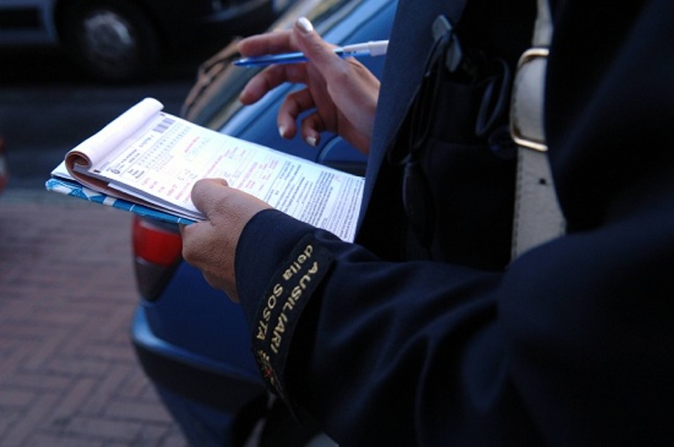 auto senza revisione